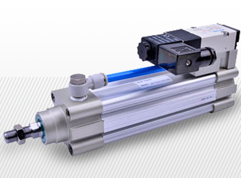 Pneumatický valec s integrovaným ventilom a cievkou