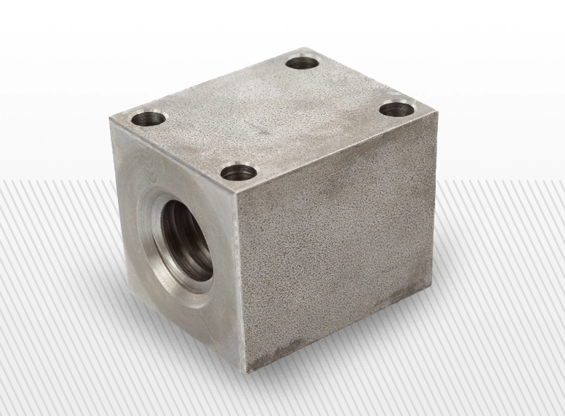 Štvorcová matica oceľová s otvormi CQF